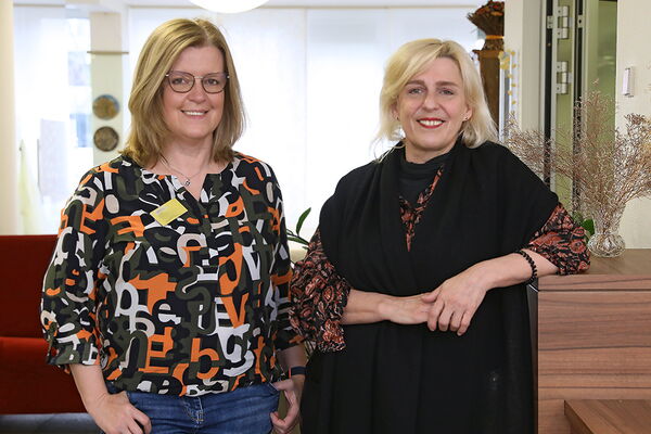 Beata Strerath, Pflegedienstleitung und Maria Richartz, Einrichtungsleitung im Altenheim Rheindahlen